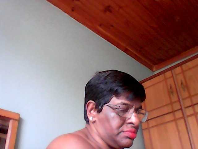 Capturas de pantalla de transmisión asianleanne