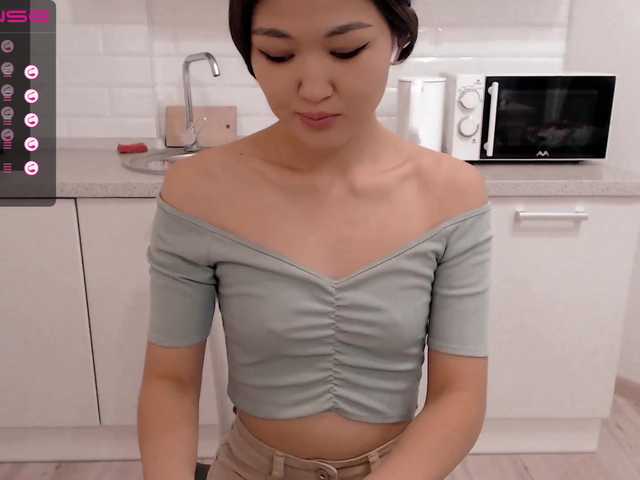 Capturas de pantalla de transmisión AsianMilly