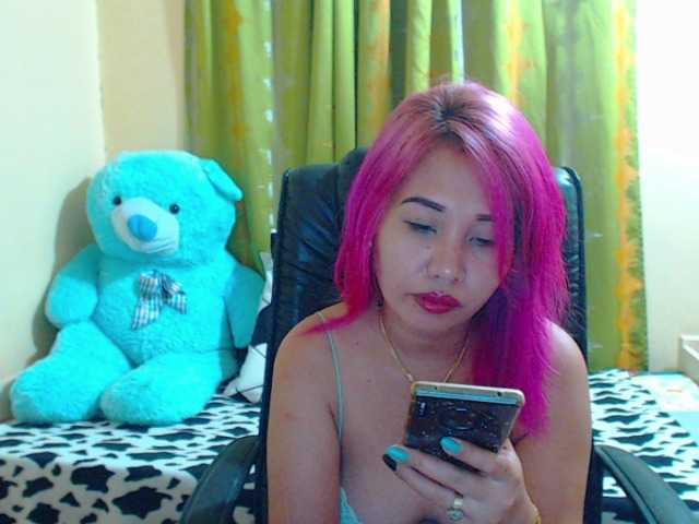 Capturas de pantalla de transmisión asiansusan