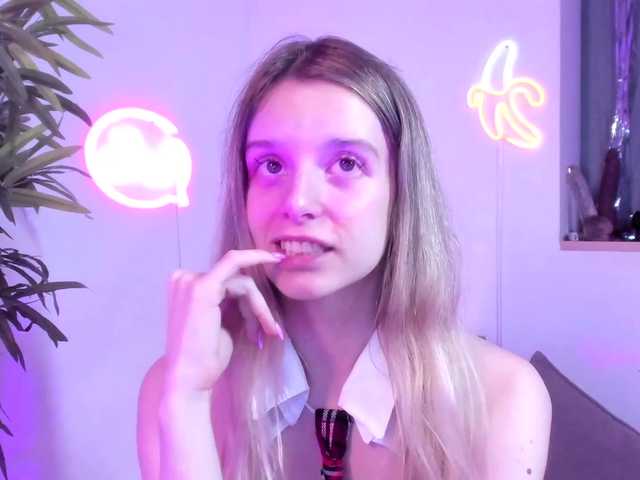 Capturas de pantalla de transmisión Astrid-Moore