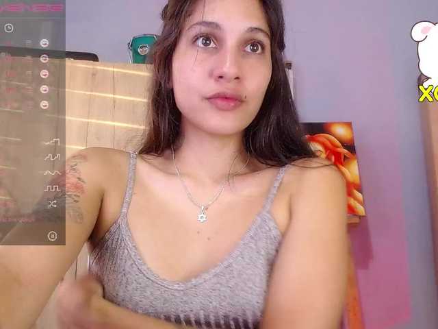 Capturas de pantalla de transmisión GOODGIRLYUMMM