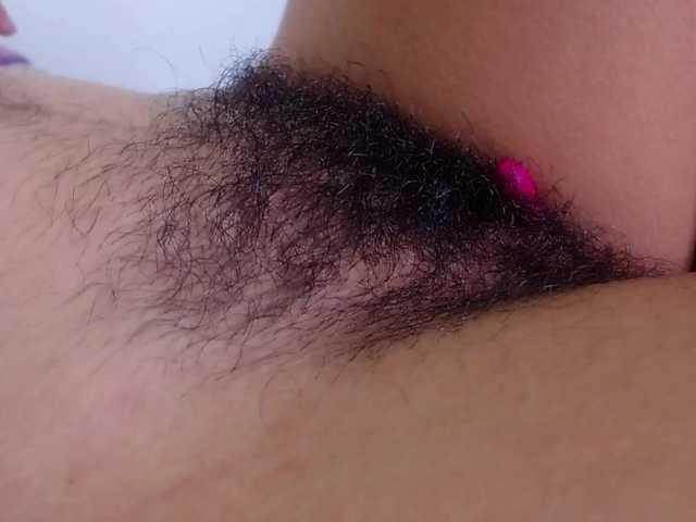 Fotos Babe_ali HEY HRU? (GOAL IS DIRTY BLOW JOB) @sofar @total # deep #hairy #bush #big #natural #pussy #smalltits #bigass #cute #sexy