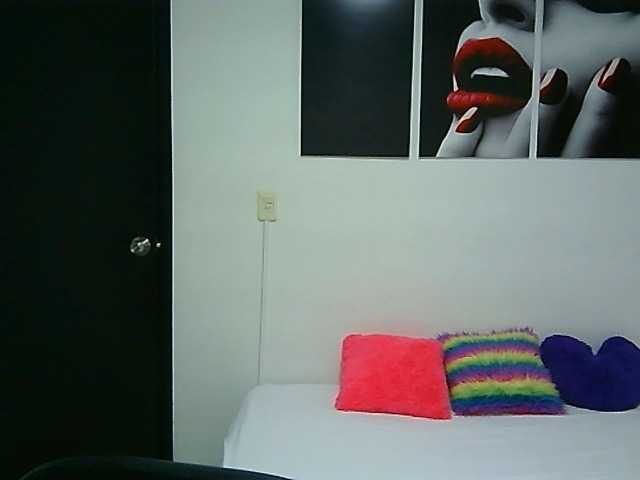 Capturas de pantalla de transmisión sexxxcandy