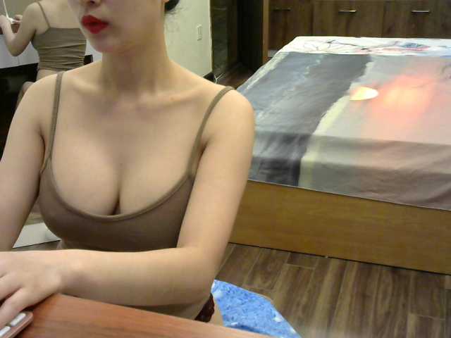 Fotos BabyWetDream Hi guys, my name is Mihako, flash boobs is 91 tokens, flash pussy is 99, dance is 100 squirt 500 --Need to 1000tokens squirt right now..