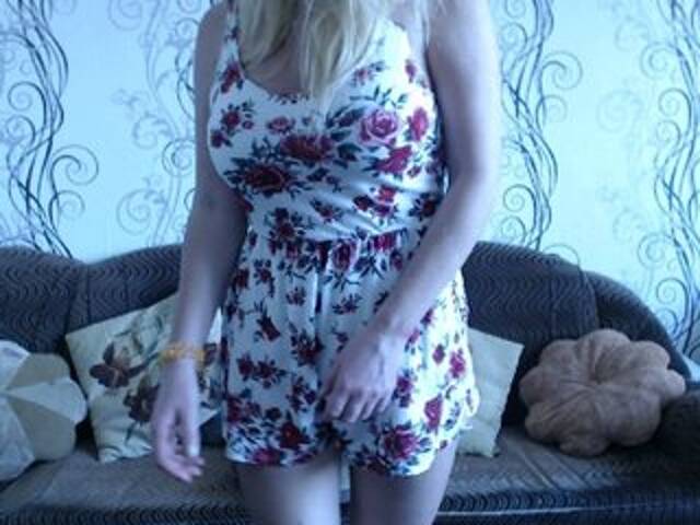 Capturas de pantalla de transmisión HoneyyBunny