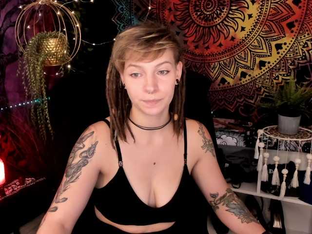 Capturas de pantalla de transmisión BayleeDesire