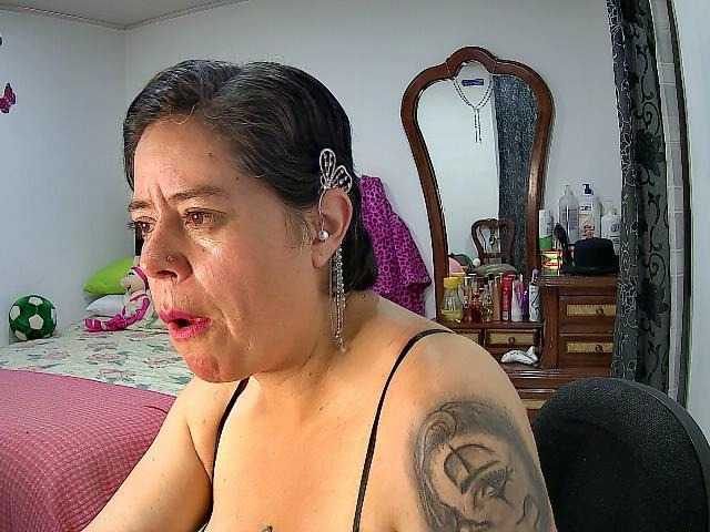 Capturas de pantalla de transmisión bella-devil