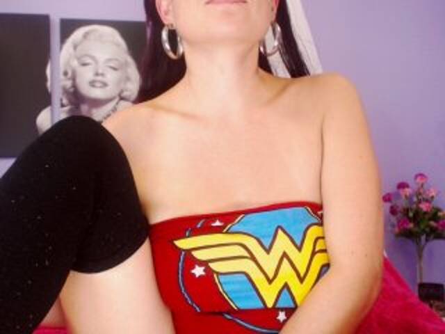 Capturas de pantalla de transmisión Bellaknoxx