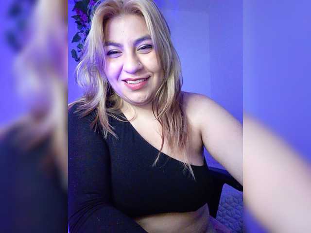 Capturas de pantalla de transmisión bellasharon