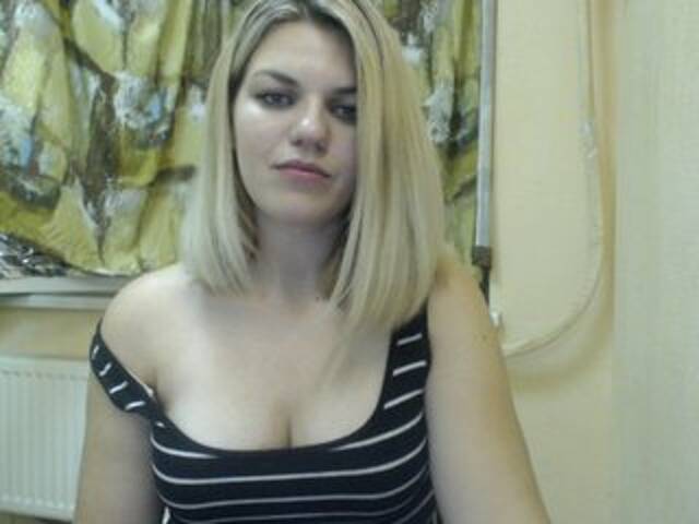 Capturas de pantalla de transmisión BellyBella