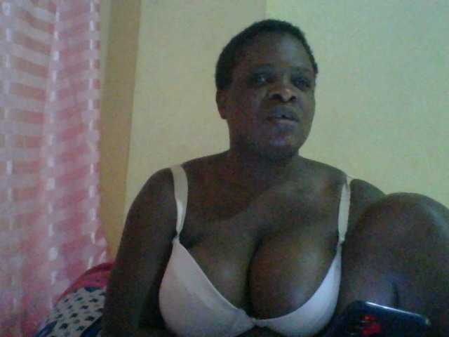 Capturas de pantalla de transmisión bigboobies2