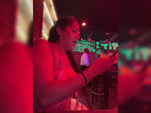 Capturas de pantalla de transmisión BigBoootyBK