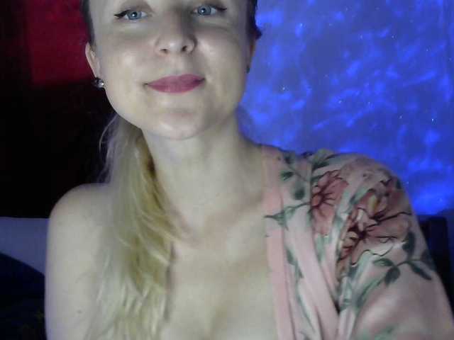 Capturas de pantalla de transmisión blonde-kisses