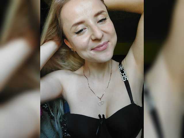 Capturas de pantalla de transmisión blonde-kisses