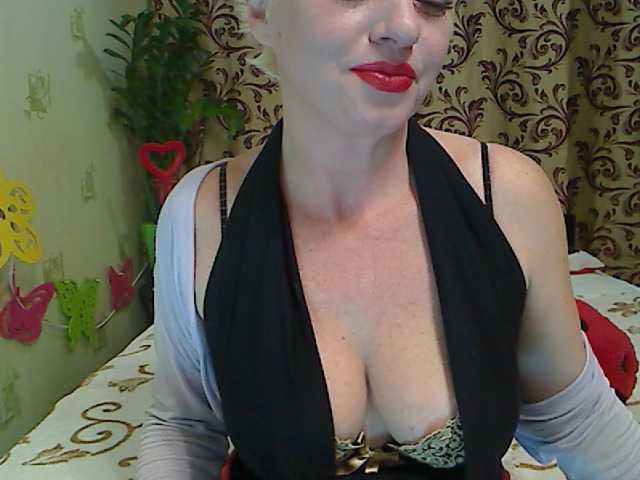 Capturas de pantalla de transmisión BlondySquirt