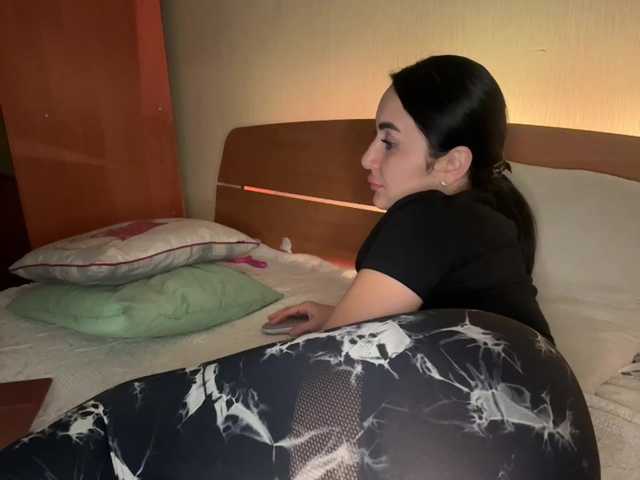 Capturas de pantalla de transmisión _Layla_