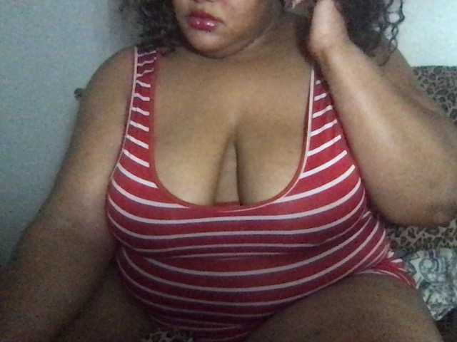 Capturas de pantalla de transmisión ChichiTheBBW