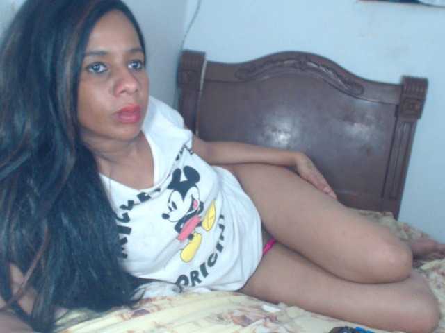 Capturas de pantalla de transmisión alondra_groot