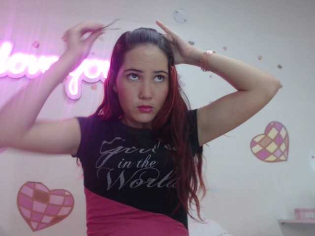 Capturas de pantalla de transmisión BrianaPeres