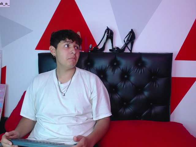 Capturas de pantalla de transmisión Brook-Bella