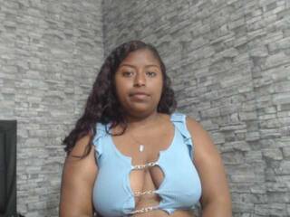 Chat de video erótico BrunetteSexy24