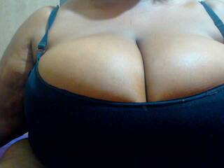 Chat de video erótico bustytitsxx