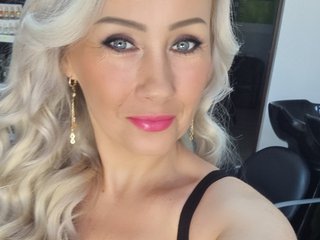 Chat de video erótico CandyHellenx