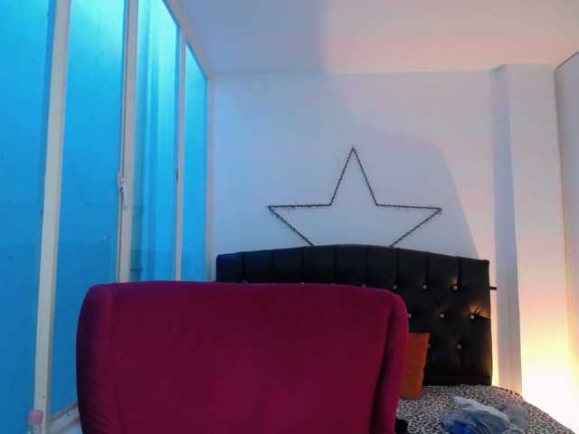 Capturas de pantalla de transmisión candystorm01