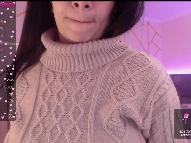 Capturas de pantalla de transmisión CARLYY-1