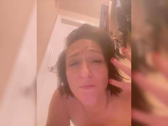 Capturas de pantalla de transmisión MagicKPussy