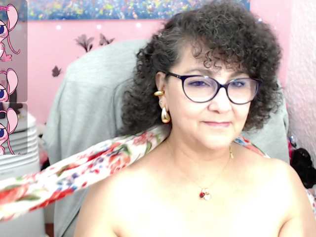 Fotos cataleya-mom mom horny play bogboobs and squirt for you