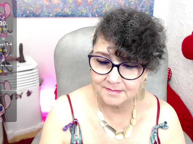 Fotos cataleya-mom mom horny play bogboobs and squirt for you