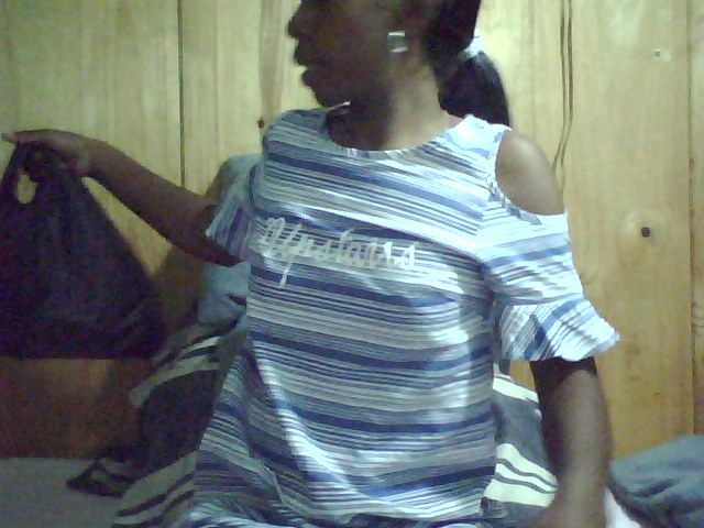 Capturas de pantalla de transmisión CathyMia