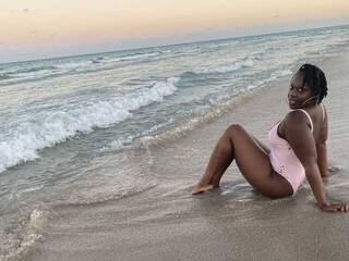 Chat de video erótico CeeCeeBBR