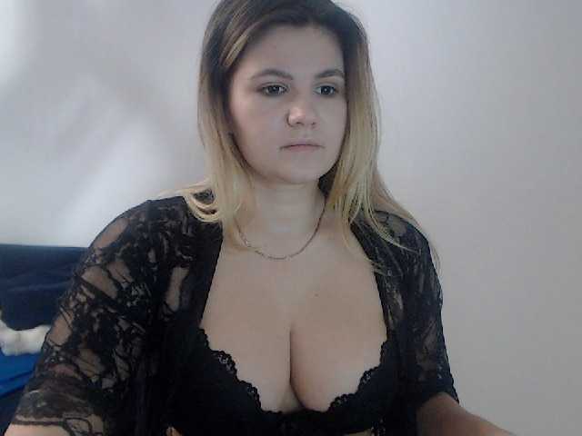 Capturas de pantalla de transmisión CheepyKitty