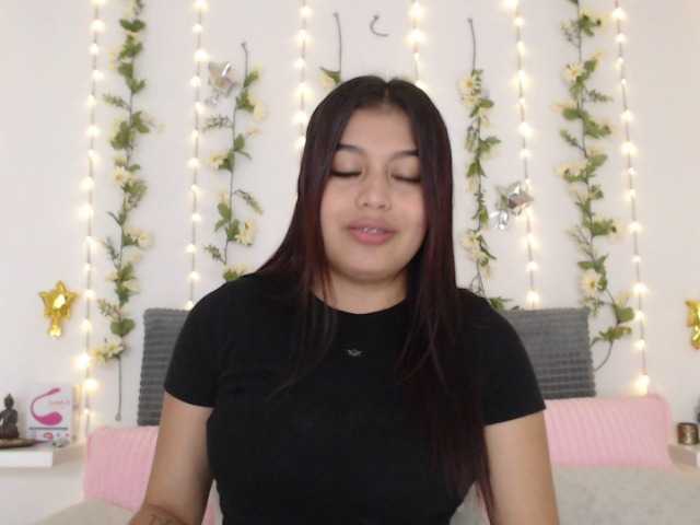 Capturas de pantalla de transmisión ChloeLoyd
