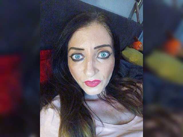 Capturas de pantalla de transmisión ChristianaHot