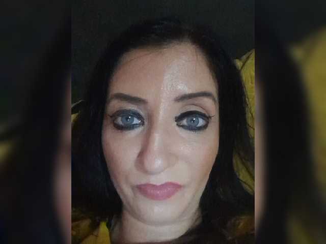 Capturas de pantalla de transmisión ChristianaHot