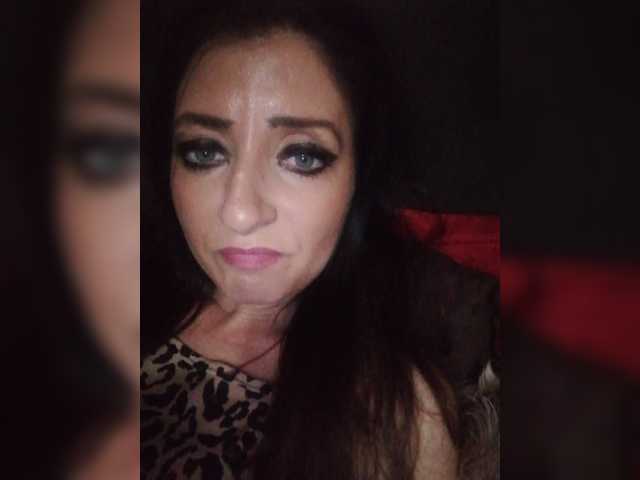 Capturas de pantalla de transmisión ChristianaHot