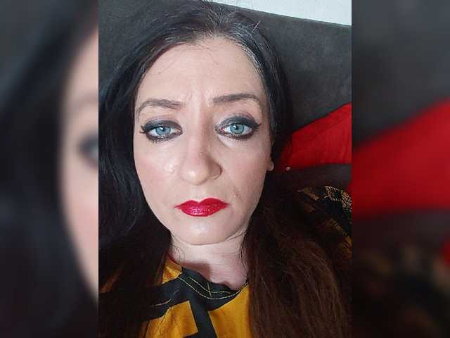 Capturas de pantalla de transmisión ChristianaHot