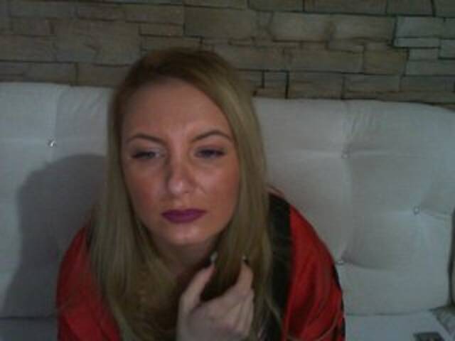 Capturas de pantalla de transmisión ChristinaHotX