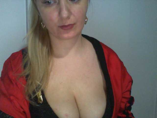 Capturas de pantalla de transmisión ChristinaHotX