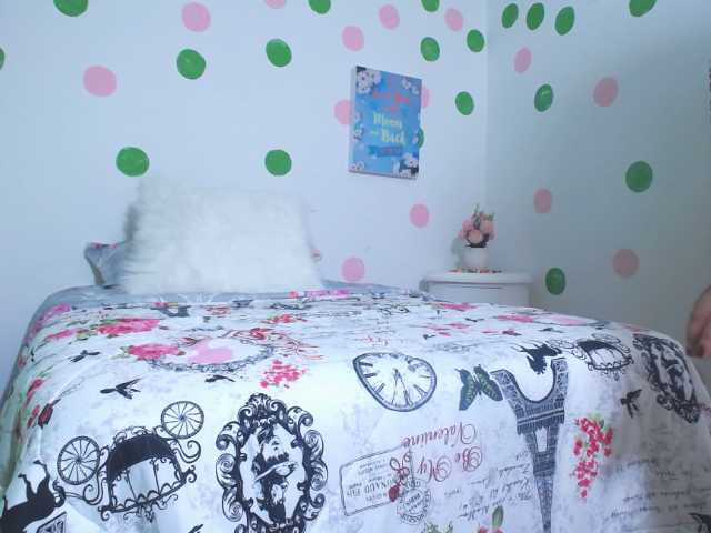 Capturas de pantalla de transmisión ConnyWill