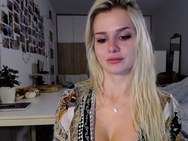 Capturas de pantalla de transmisión Cornelia22hot
