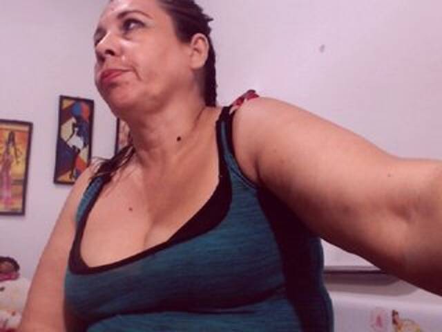 Capturas de pantalla de transmisión CrazyAgatar