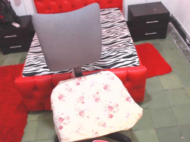 Capturas de pantalla de transmisión CrazyEbony4u