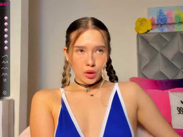 Capturas de pantalla de transmisión curlygirl1