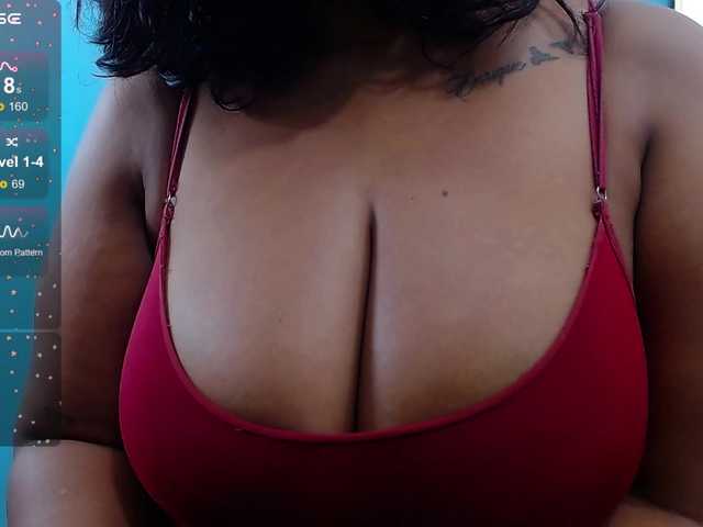 Capturas de pantalla de transmisión curvymommyy