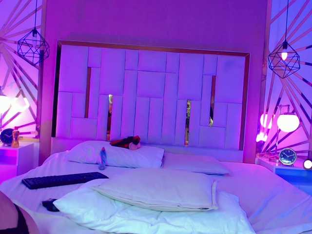 Capturas de pantalla de transmisión CUTEHORNY-XX3