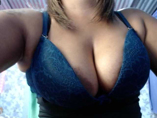 Fotos Dahian-Diamod hey♥ come to play♥ hru? #milf #ebony #mommy #latina #mature♥♥♥